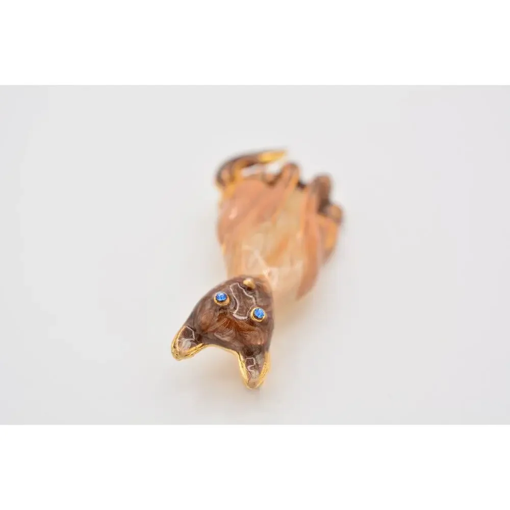 Vintage Siamese Cat Pin Brooch Brown Enamel Blue Eyes Gold Tone 1980s BinAT